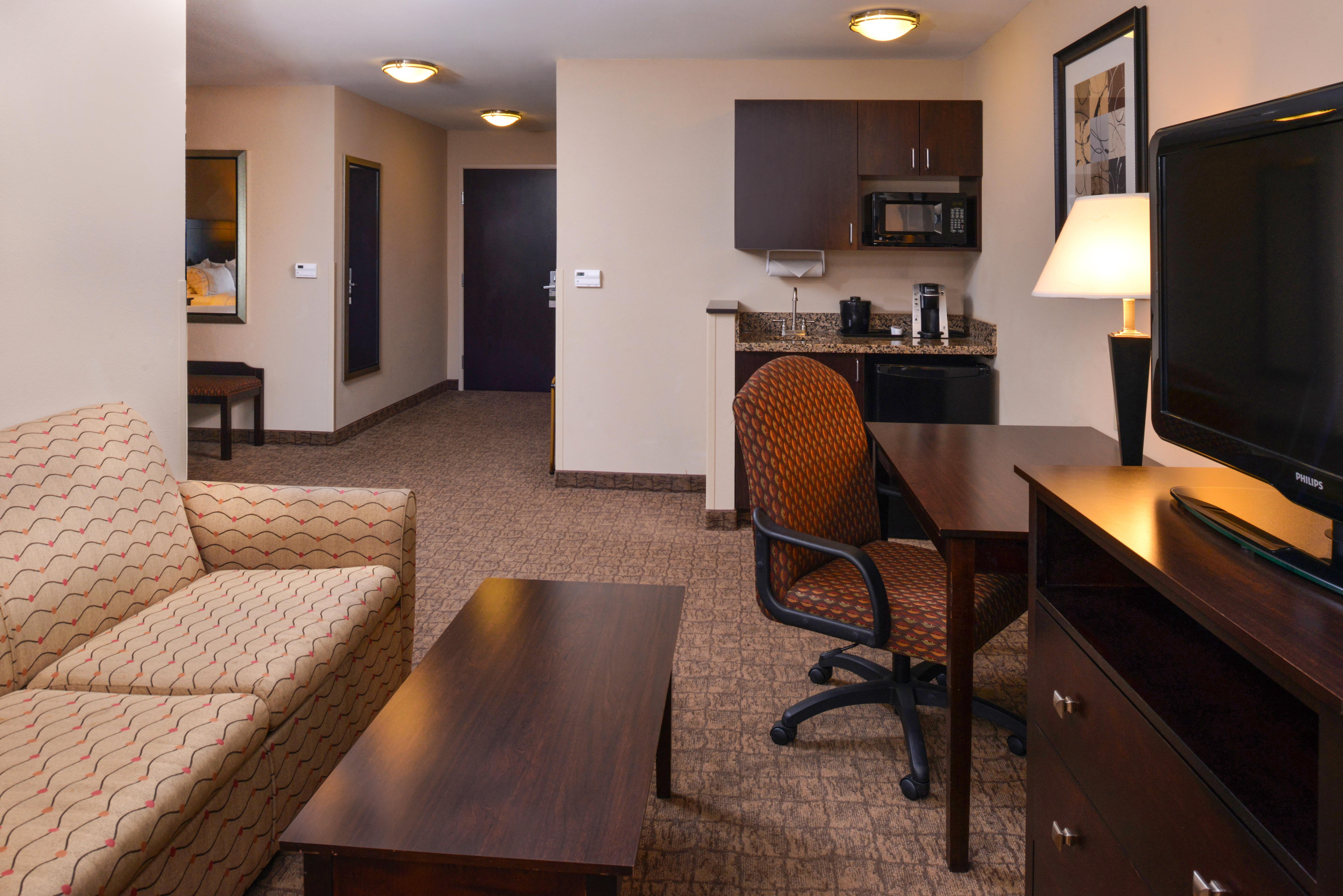 Holiday Inn Express & Suites Bridgeport By Ihg Exterior photo