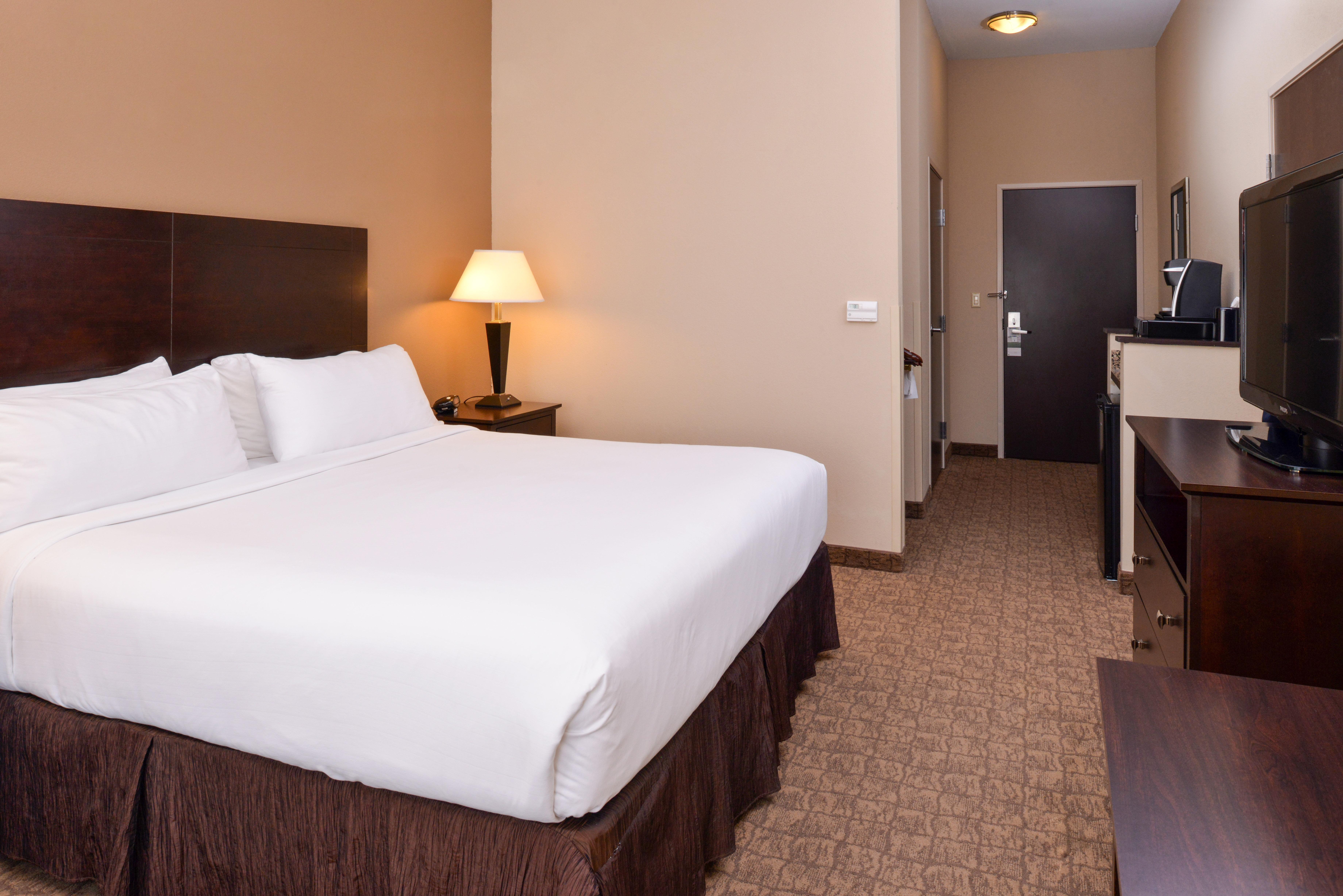 Holiday Inn Express & Suites Bridgeport By Ihg Exterior photo